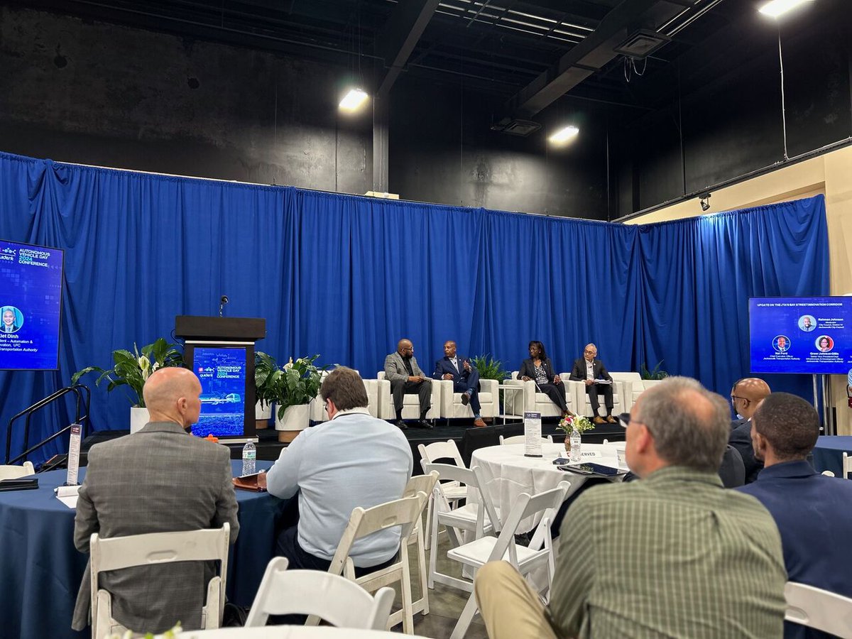 beepAVsolutions's tweet photo. Happy National Autonomous Vehicle Day! We can't think of a better place to celebrate this day than at the @JTAFLA's #AVDay ‘24. Here's to everyone that is paving the way for autonomous mobility and the possibilities of the future. 

#AutonomousVehicles #JAX https://t.co/xja68PH9ZK