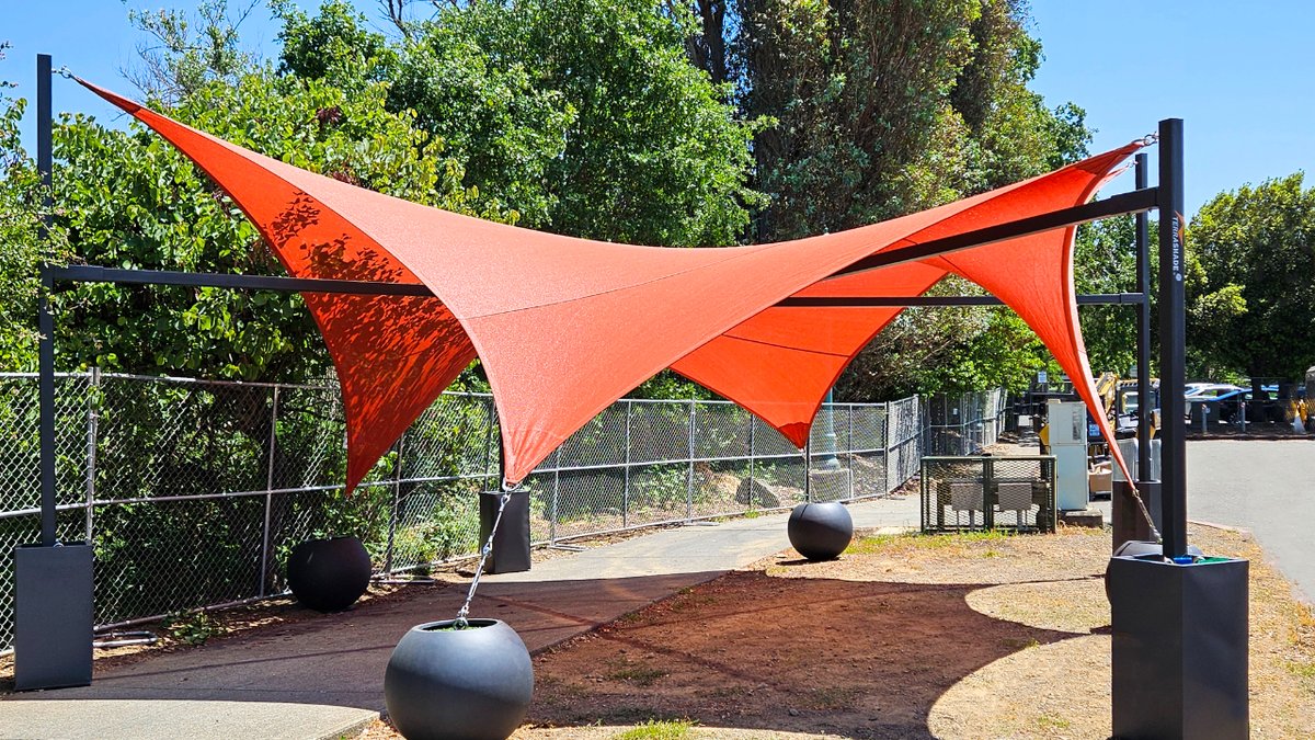 TERRASHADE's tweet image. Having fun out of the sun with our setup at Healdsburg Wine &amp;amp; Food Experience, had a great time interacting with so many wonderful people! #summerfun #shadestructure
