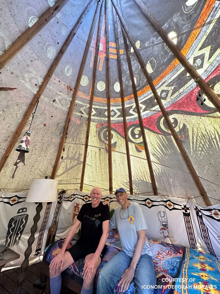 CraigLeener's tweet photo. @kaj33 weighs in on the passing of his rival/brother/close friend Bill Walton — “He had wanted to be more like me on the court‌, and I wanted to be more like him off the court" https://t.co/dPc8zuNBuk https://t.co/Mxr9TJEY9y
