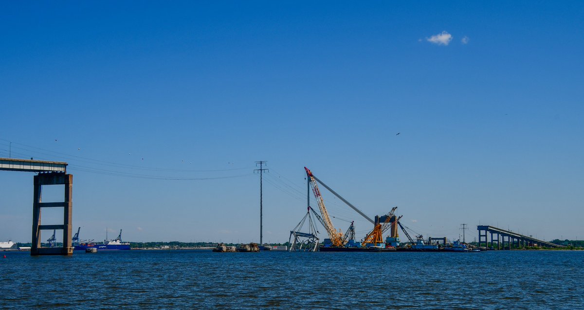 ByTheBayPhotos's tweet image. Closer shots of the Francis Scott Key Bridge collapse site today. I was surprised to find Fort Armistead Park open to the public. 

#KeyBridgeNews #KeyBridgeCollapse #Maryland