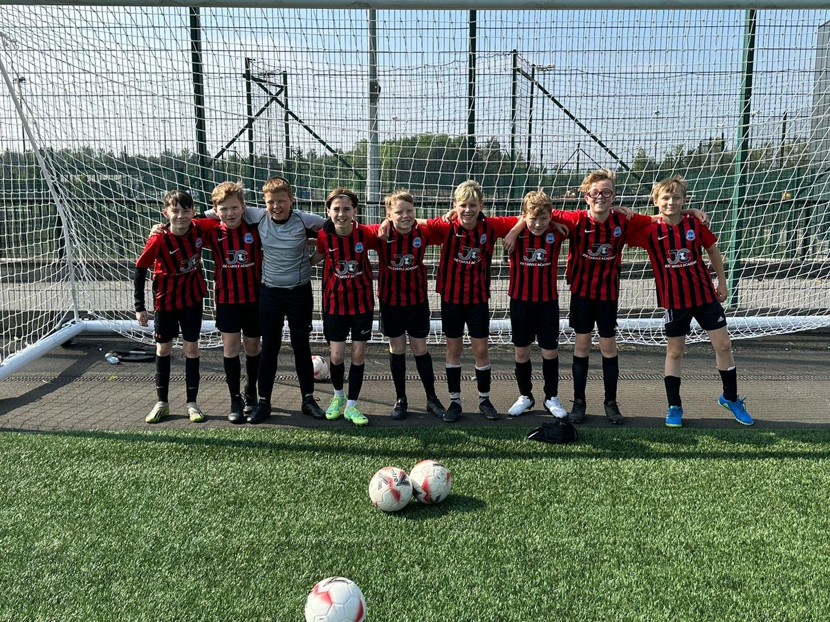 CarnegiePS's tweet photo. What a great team representing Carnegie at the Fife Regional Finals in Glenrothes. They battled their way through many matches against some fantastic talent, amazing effort! ⚽⚽
#teamcarnegie #effectivecontributors https://t.co/k0sfEGkv92