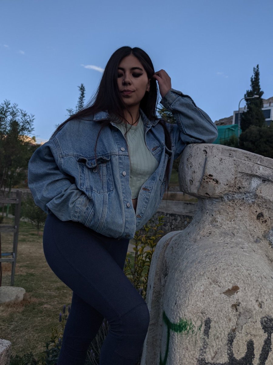 Devil_repti's tweet photo. 🦎🌿⛰️ Dónde crees que estoy?
Where u think I m???
#paisaje #diadefotos 
#simple
#photo 
#happy #modeling https://t.co/gJSxLY5Ea3