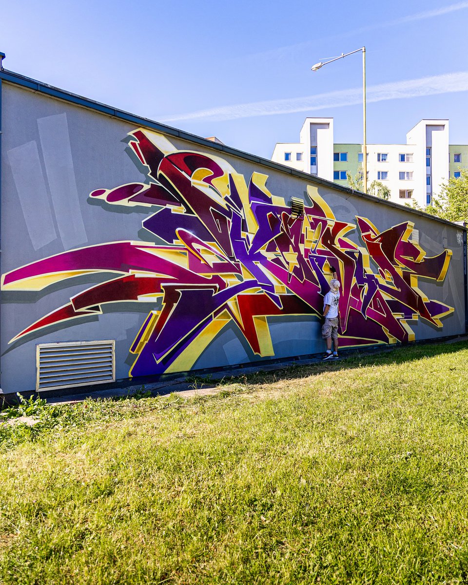 BombingScience's tweet image. Mega-burner! @kaisydkh @molotowheadquarters

#kaisy #kaisyone #burner #graffitletters #creativestreets #mural #graffiti #styledealer #stylewriting #molotow #molotowpremium #bombingscience