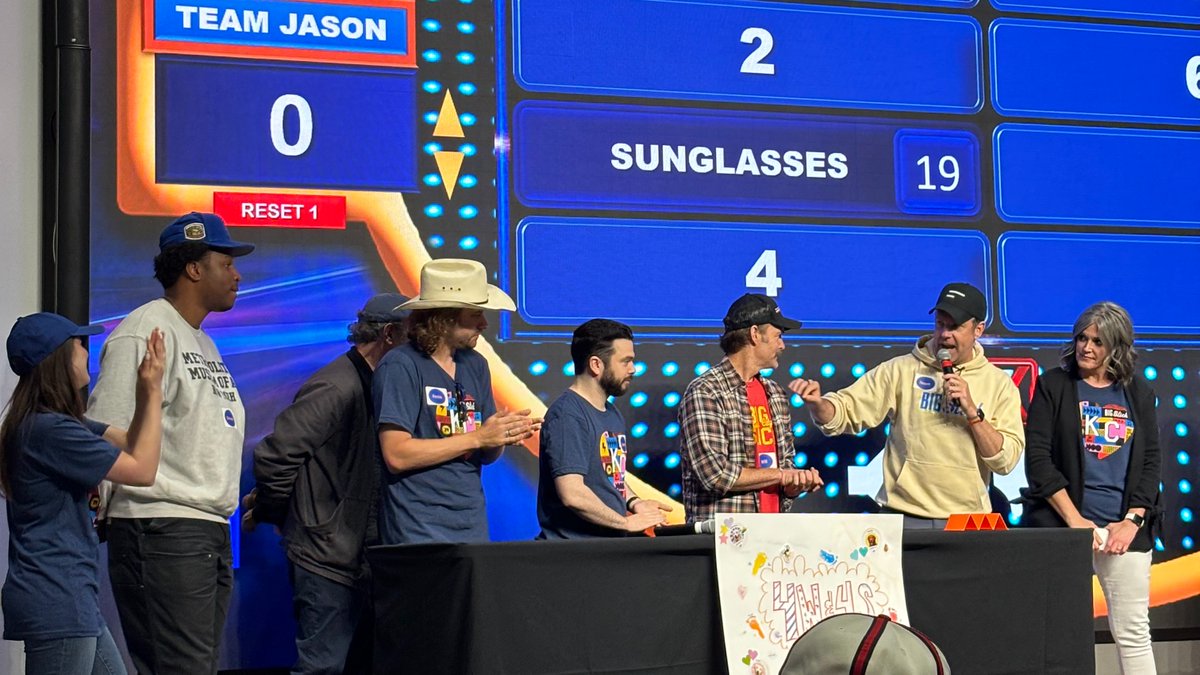 *Channeling our inner Steve Harvey* It’s time to play F̶a̶m̶i̶l̶y̶ Friendly Feud! 🎤@BigSlickKC celebrity teams representing different floors of our hospital went head to head in a game of Friendly Feud! Shout out to our winners, Team Jason representing 4 West and 4 Sutherland!