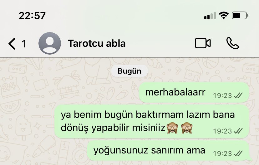 aycaaailhann's tweet photo. benim tarotcu ablayı darlayıs.. https://t.co/v4B5VSz971
