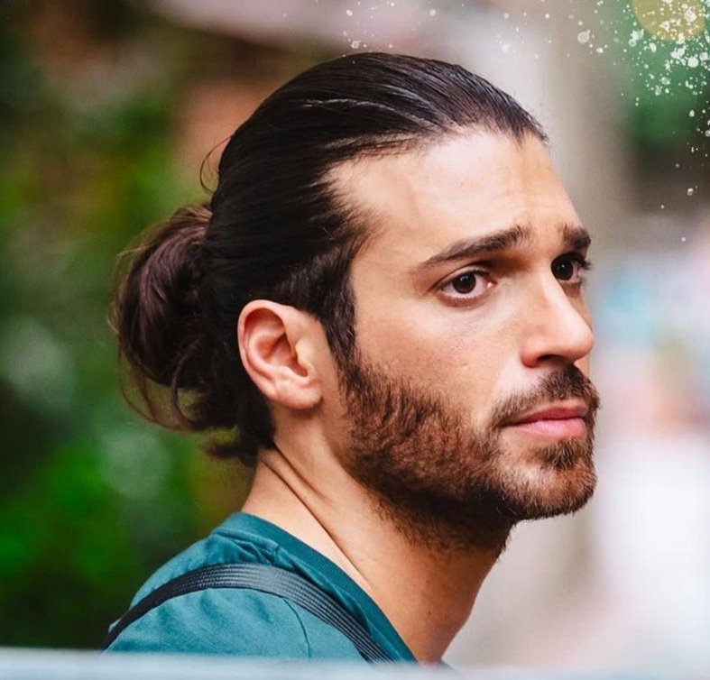 MartaMa00394756's tweet photo. Esta foto merece ser vista una y otra vez  💜

#CanYaman https://t.co/m8B5NsCf7M