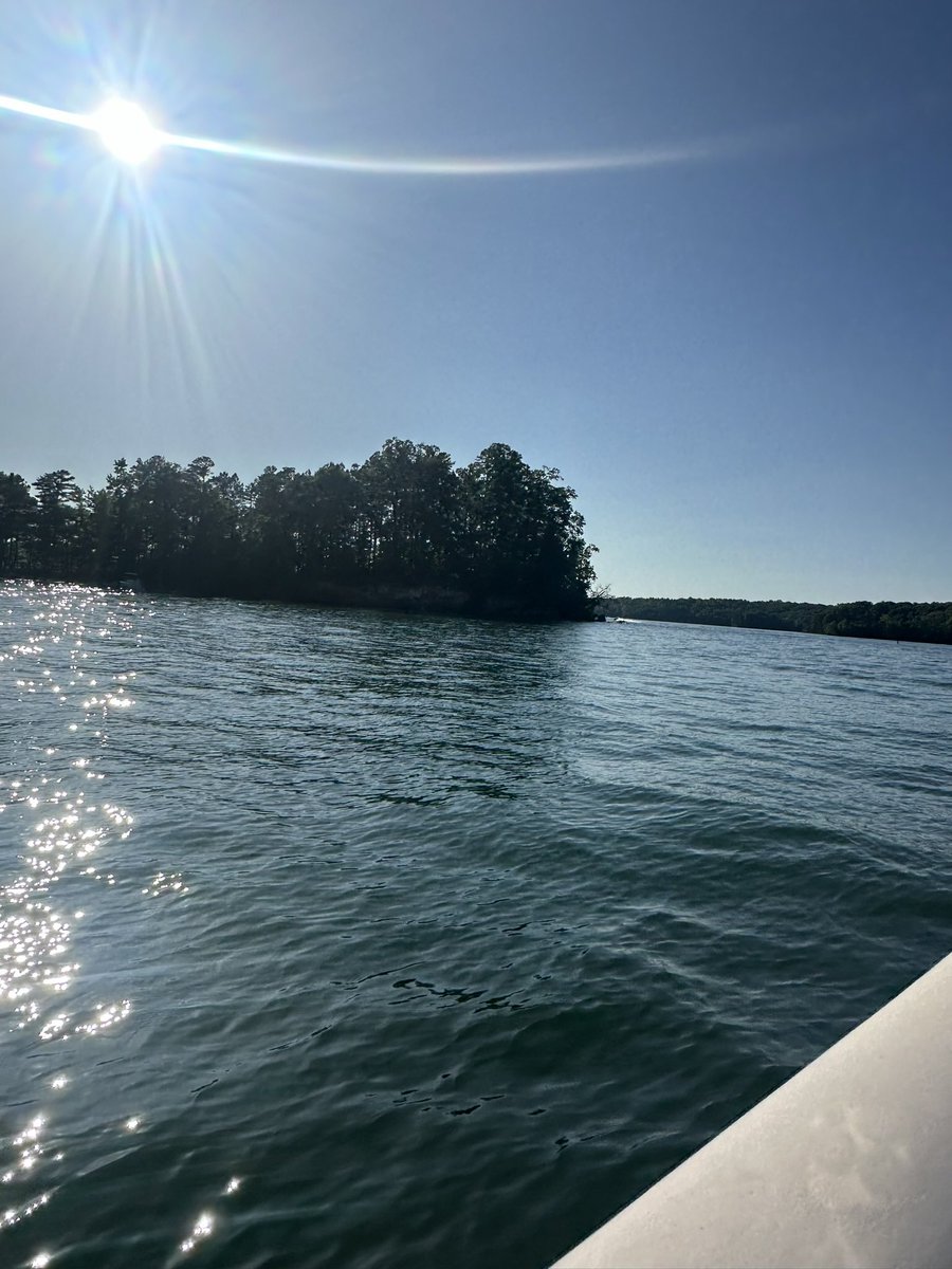 britt•tuh•knee tweet media