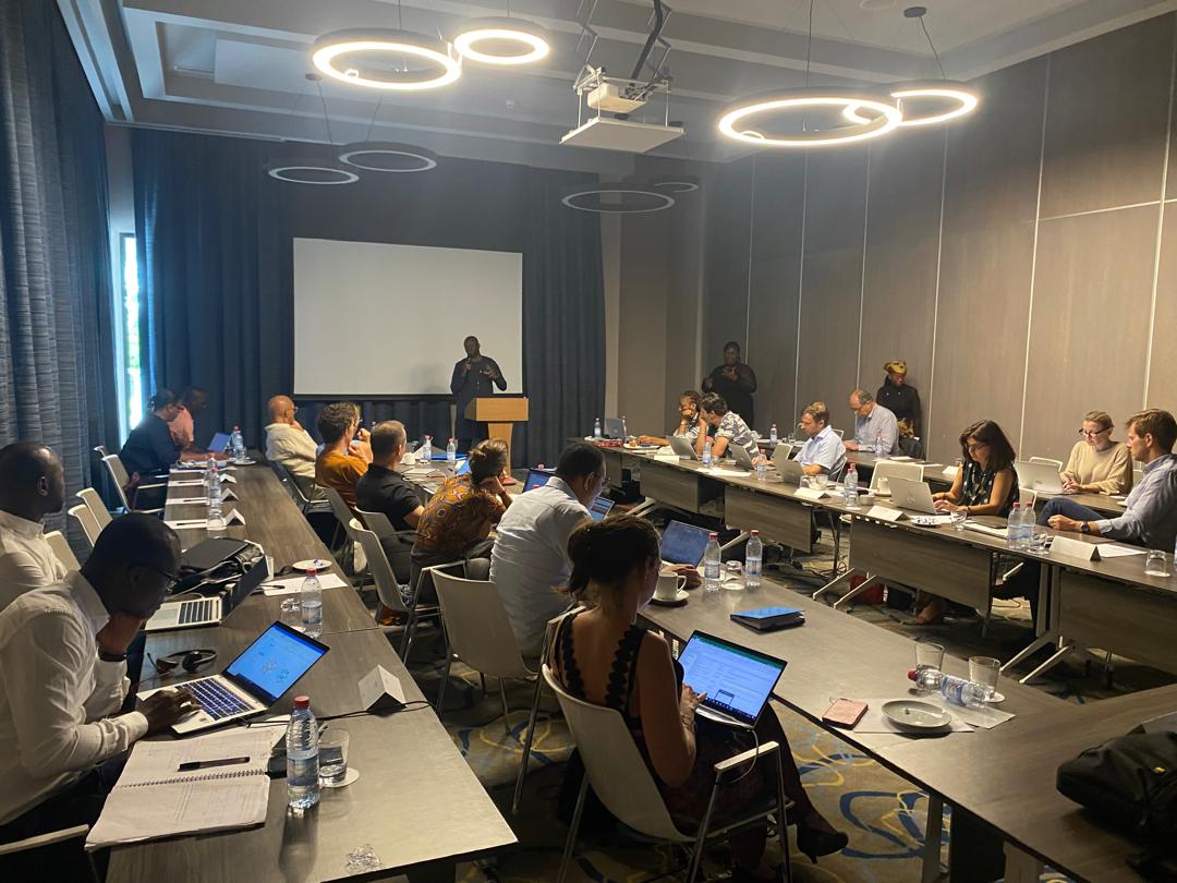 patrickfandio's tweet photo. Fin d’une session passionnante de 48h entre Porto Novo et Cotonou au #Bénin, à l’invitation de #LionelYondo, Directeur Régional de @AFD_France pour le #golferdeGuinée, qui m’a convié à la réunion des directeurs de sa zone qui comprend huit pays... 1/6 https://t.co/ry8w8Xfz2b