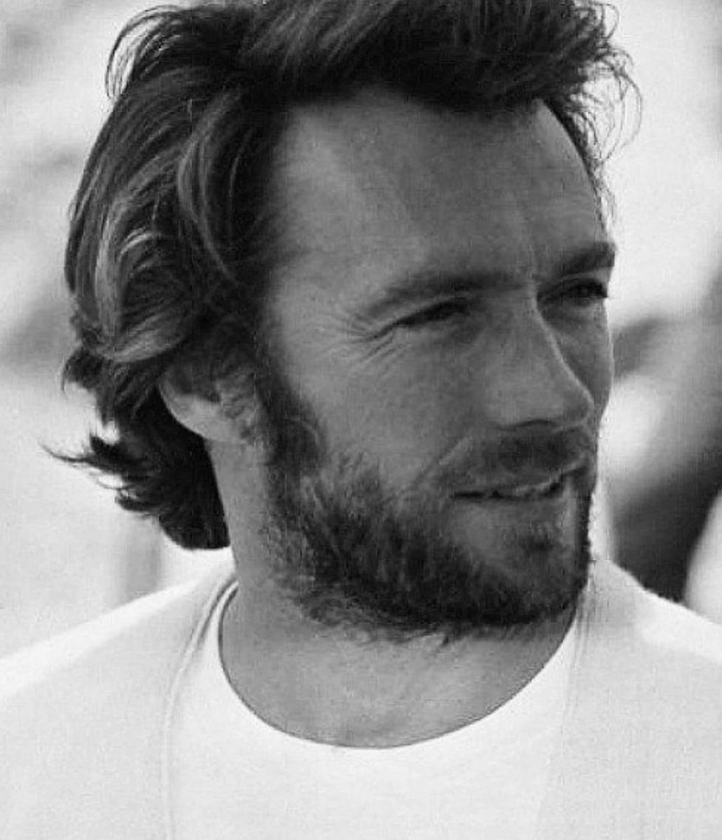 Né le 31 mai 1930, Clint Eastwood fête aujourd’hui ses 94 printemps. Le plus grand des Géants ❤️🙏