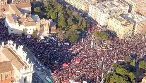Roma, 15 febbraio 2003. 
3 milioni di italiani in piazza contro la guerra in Iraq. Oggi siamo sull’orlo della terza guerra mondiale e mi chiedo: dove cazzo è finito il movimento pacifista?