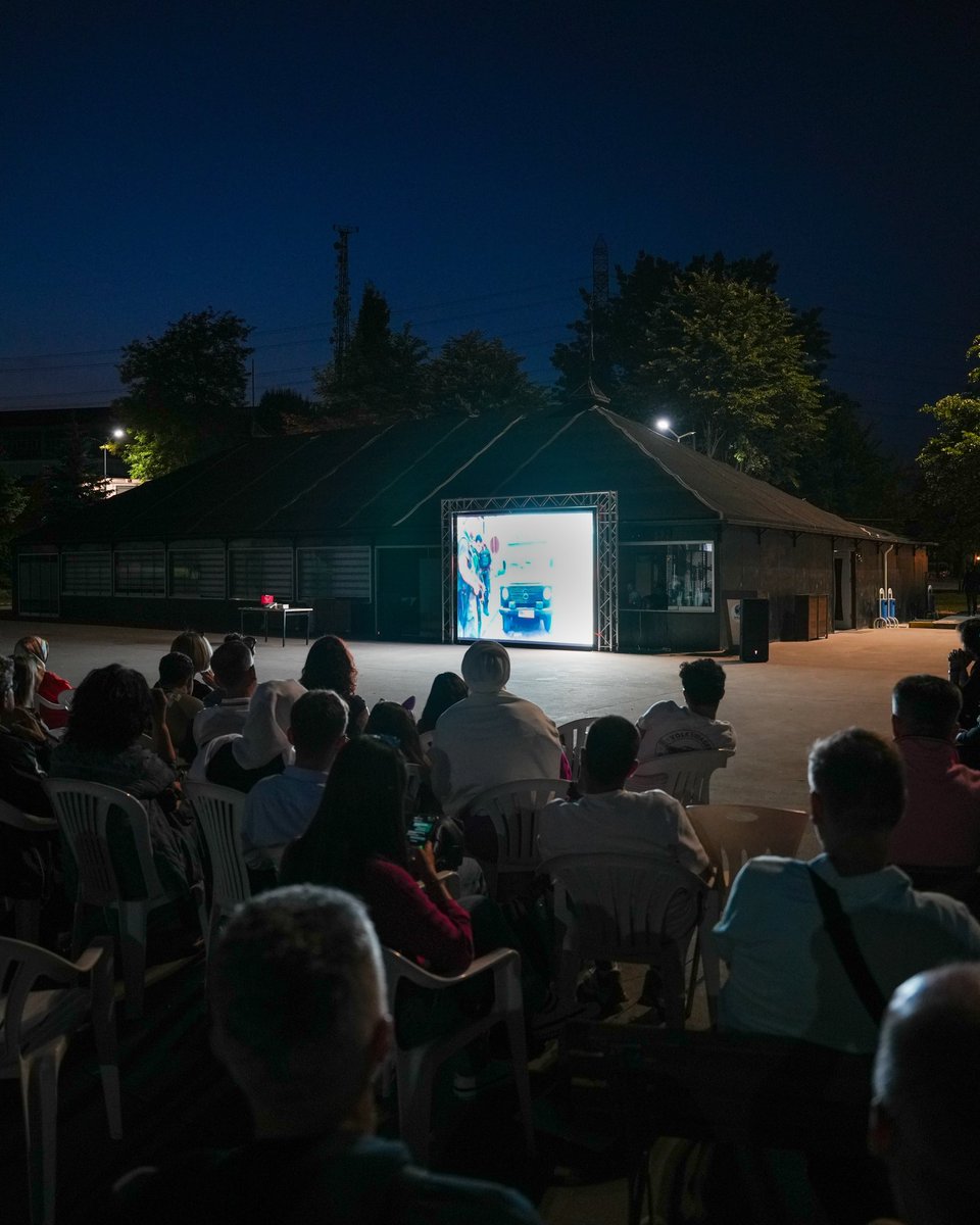 Sakarya Üniversitesi Balkan Araştırmaları Uygulama ve Araştırma Merkezi’nin düzenlediği 29. Yılında Srebrenica Soykırımı Film Gösterimi yoğun katılımla gerçekleşti.