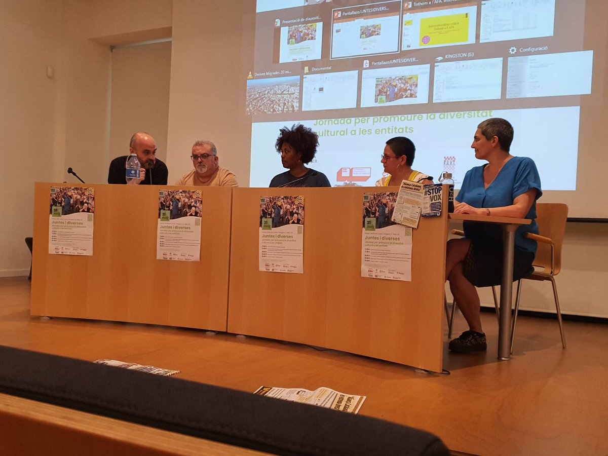 esquerratgn's tweet photo. 👥 La consellera @MaryLopez_Tgna i la presidenta de la secció local de Tarragona @geps_ han assistit a la jornada "Juntes i Diverses" organitzada per la #FAVT

👉 Una proposta formada per documentals i xerrades orientades a promoure la diversitat cultural a les entitats i barris. https://t.co/NoUqjqTcGa