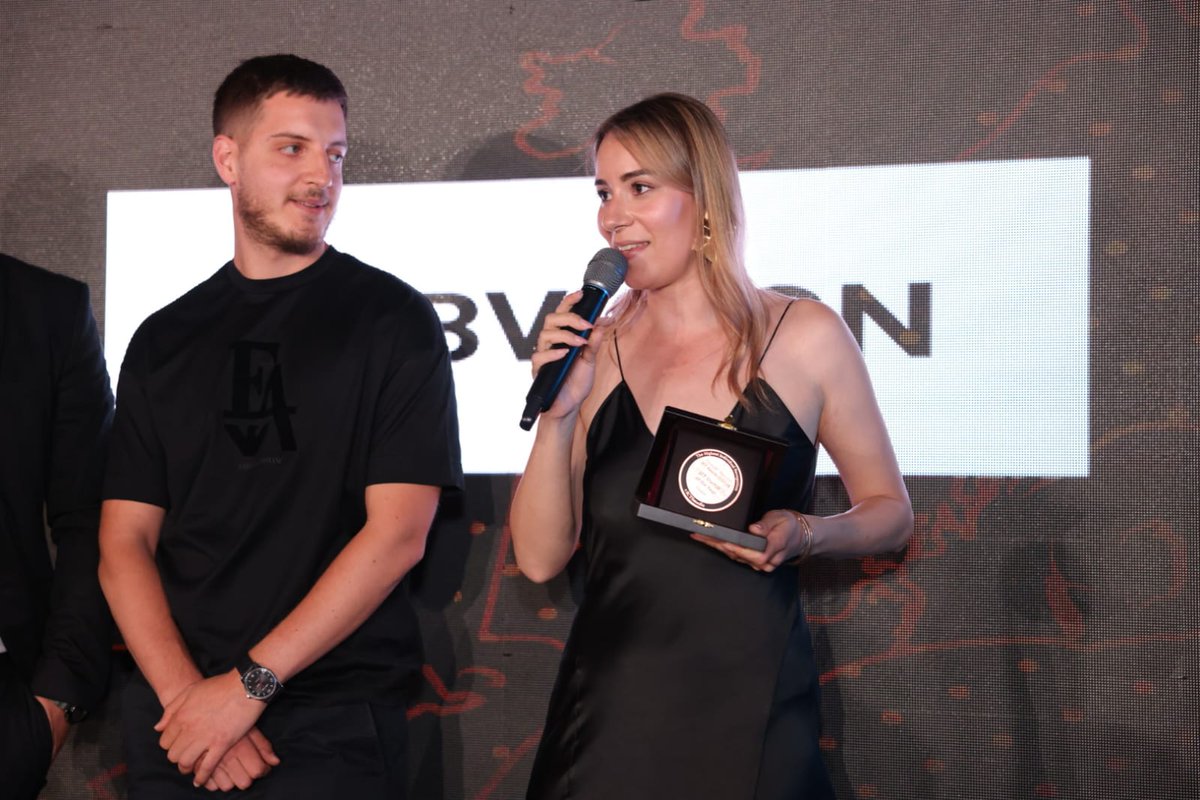 Banka Europiane për Rindërtim dhe Zhvillim akordoi një çmim në vlerën 5,000 euro kredite në Amazon Web Services të vlefshme për dy vite për startupin Nullius in Verba.