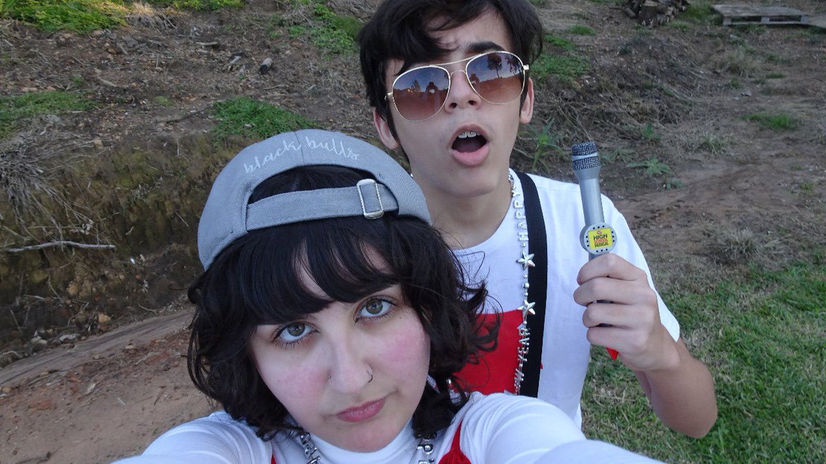 todo dia pedindo hsm 2 pro seijinho tweet media