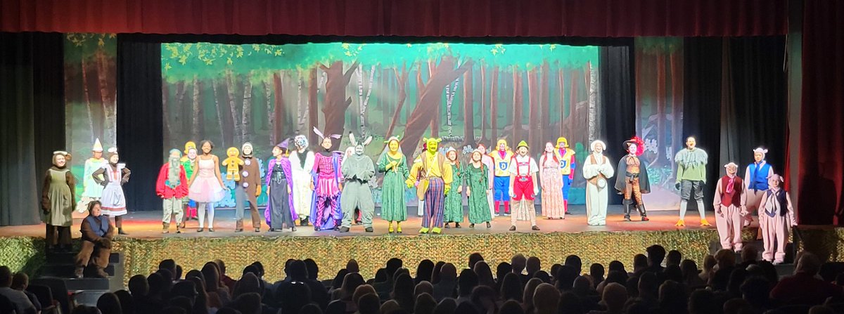 MineolaFineArts tweet media