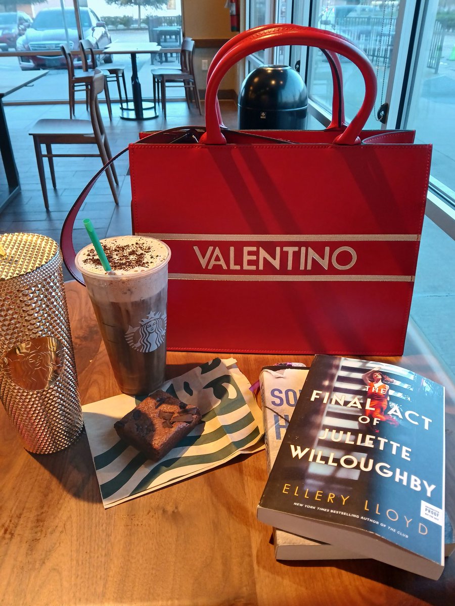 Happy Birthday to me 🎂 I got my present 🎁 a new Valentino & a free Starbucks. Next hour is pure bliss 😊 #Birthday #birthdaywishes #Friday #coffeeaddict #CoffeeLovers #bookbuzz #Booklover #bookworms