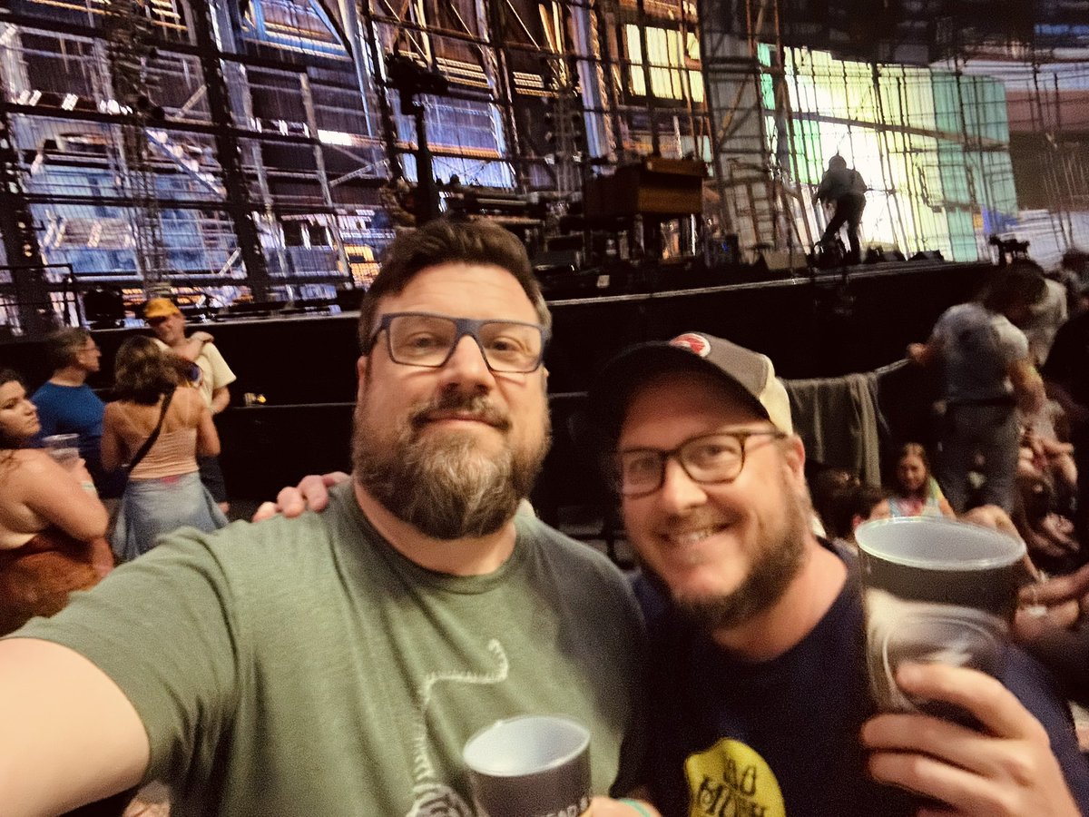 JohnnyMoreOhs's tweet photo. Rail for Dead &amp; Co at the Sphere Vegas. This place is insane. https://t.co/wHcNt7k12w