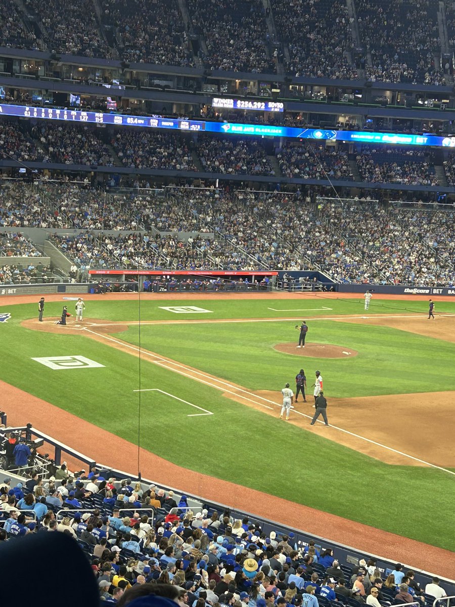 Alison Martin tweet media