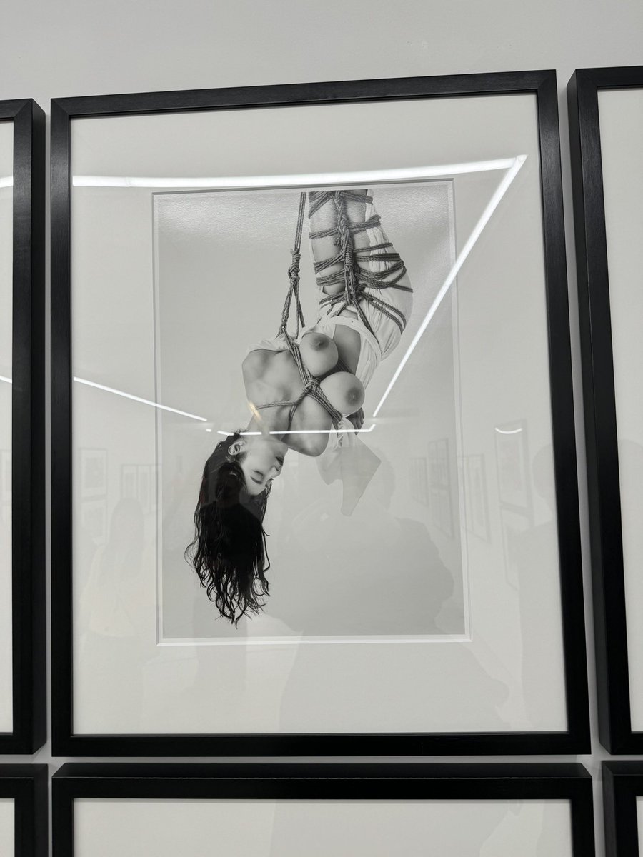 enjoyRope's tweet image. 2024.3.30 Hajime Kinoko The Marrow of Ropes at AKIO NAGASAWA Gallery AOYAMA

#HajimeKinoko
#一鬼のこ
#縄の髄
#ロープアート
#緊縛
#縄
#AKIONAGASAWAGalleryAOYAMA