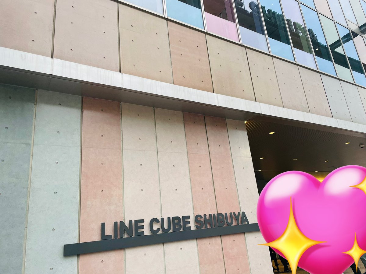 siina_st's tweet photo. 5/31 #CDKK2 最高の夜でした!!!
1曲目が前回と同じバラードで、しかも完全アカペラだったのが感動的だったし8年の成長を感じて良かった…!アゲ曲!あのツアーのラスト曲!みたいな連続で楽しすぎたし、色々思い出したライブ✨ピックも当たったよ☺️
和樹さんとアッキーさんのお花画角良すぎた笑 https://t.co/Bu296GChJk