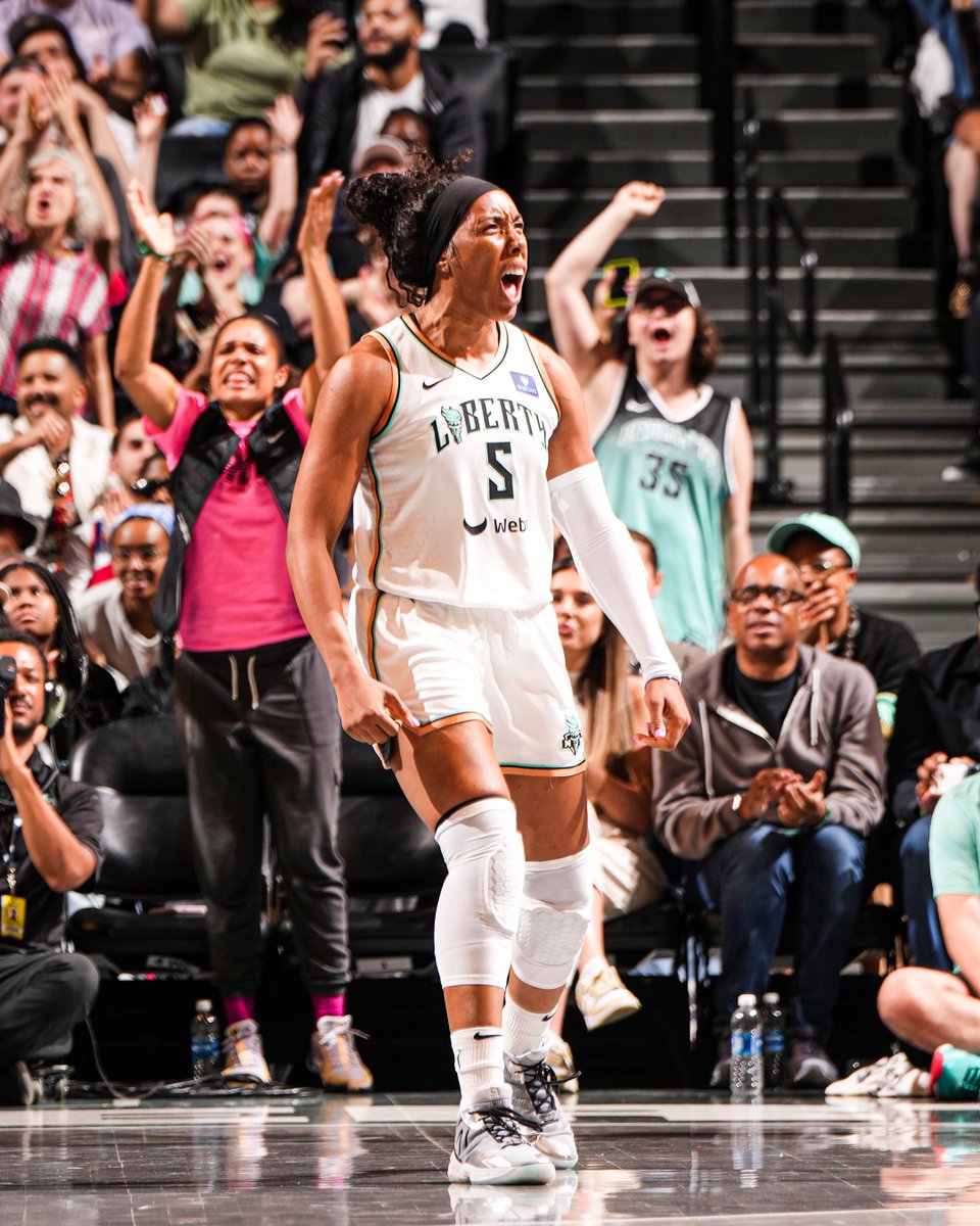 Strong game from Kayla Thornton tonight 💪 @nyliberty 🗽 20 points (season high) 🗽 5 steals 🗽 4 assists 🗽 0 turnovers