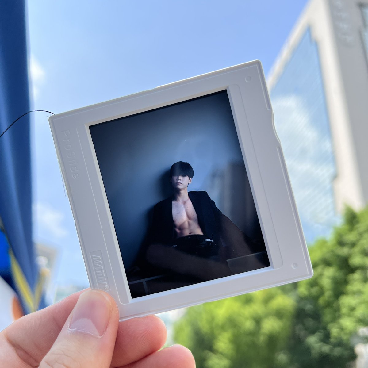 rustic_official's tweet photo. 53번 러스틱매거진 부스를 찾아주세요!
방문만 하셔도 스티커와 부채를 드립니다.
팔로우 이벤트 참여하시고 상품 받아가세요!
#퀴어퍼레이드 #서울퀴어퍼레이드 #퀴퍼 #퀴어축제 #sqcf https://t.co/gYGYObQ9xX