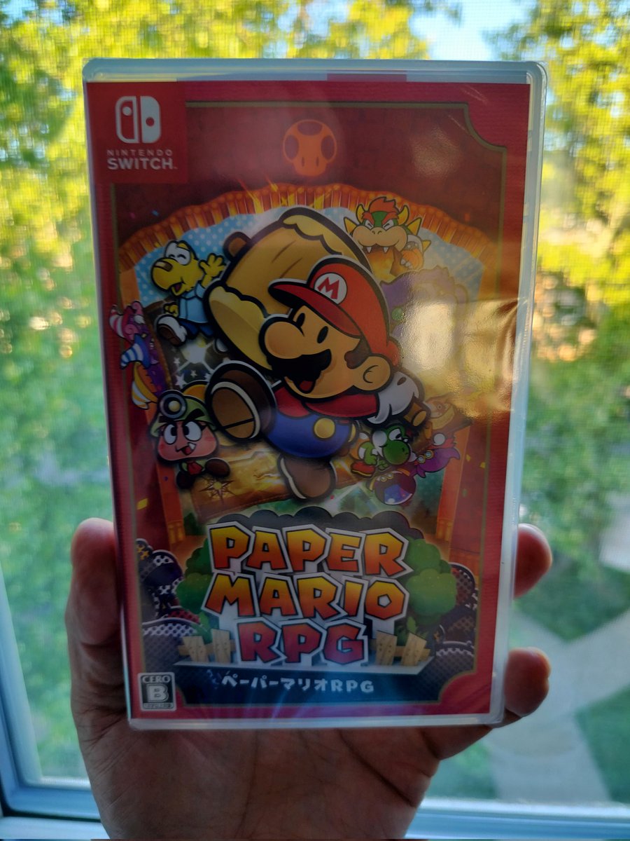 techittothemax's tweet image. Friday night has just begun! So let's keep the momentum with a #Giveaway 👏🏼 I kinda sorta ordered an extra paper Mario from Playasia (Japanese). Let's give this a new home! Like, Follow, RT. Winner  Chosen June 7th! This is a Multilanguage, region free game!  Good Luck! 💪🏼