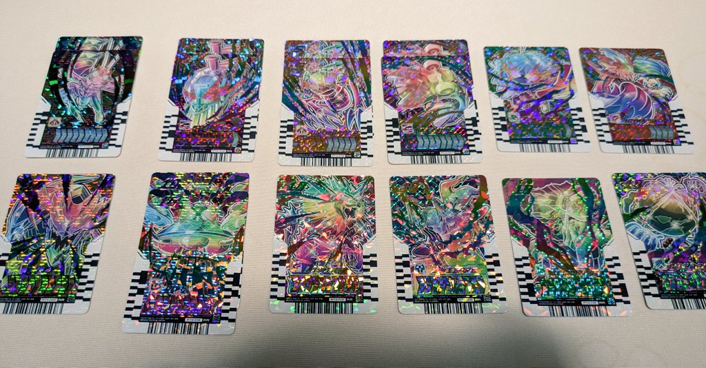 rxagito242001's tweet photo. #ライドケミートレカ
#PHASE04
2箱開封した結果…
狙いだったパラレルファイズブラスター、パラレルハイパーカブトGET😁
ニジゴンレアもコンプリート!
次はアークゼロと龍騎サバイブを狙う🎯
見づらくて、すみません🙇 https://t.co/MvUH7US2UY