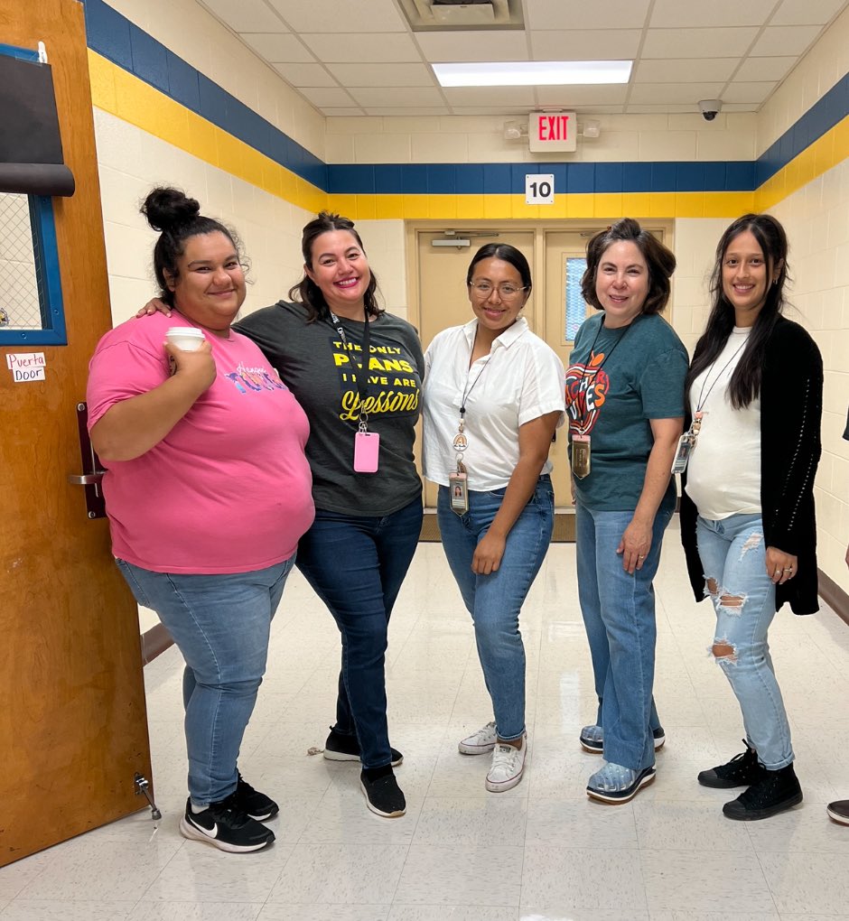 Luis Berzoza (@luis_berzoza) on Twitter photo Today our Dual Language Teachers prepared their classrooms and engaging lessons for our pre-k & kindergarten students attending the Programa de Verano Bilingüe. ¡Estudiantes, los esperamos el lunes! <a href="/mariearnmen/">MarieM,PhD</a> <a href="/vanessacuarenta/">Vanessa Cuarenta-Peña</a> <a href="/HeatherHennesey/">heather_hennesey</a> <a href="/FWISD_EBN3/">Emergent Bilingual Programs FWISD</a> <a href="/FortWorthISD/">Fort Worth Independent School District</a> Today our Dual Language Teachers prepared their classrooms and engaging lessons for our pre-k & kindergarten students attending the Programa de Verano Bilingüe. ¡Estudiantes, los esperamos el lunes! <a href="/mariearnmen/">MarieM,PhD</a> <a href="/vanessacuarenta/">Vanessa Cuarenta-Peña</a> <a href="/HeatherHennesey/">heather_hennesey</a> <a href="/FWISD_EBN3/">Emergent Bilingual Programs FWISD</a> <a href="/FortWorthISD/">Fort Worth Independent School District</a>