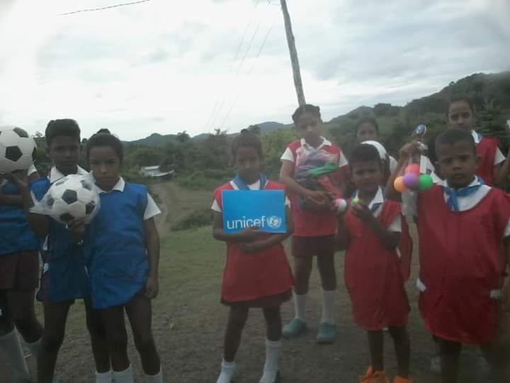 Reciben los pioneros de la escueĺa Mario Casa de la comunidad de Los Corrales en el municipio de Pilon modulo del proyecto de mitigacion de multiriesgos de desastres naturales de la UNICEF
#MunicipioPilón
#GranmaVencerá