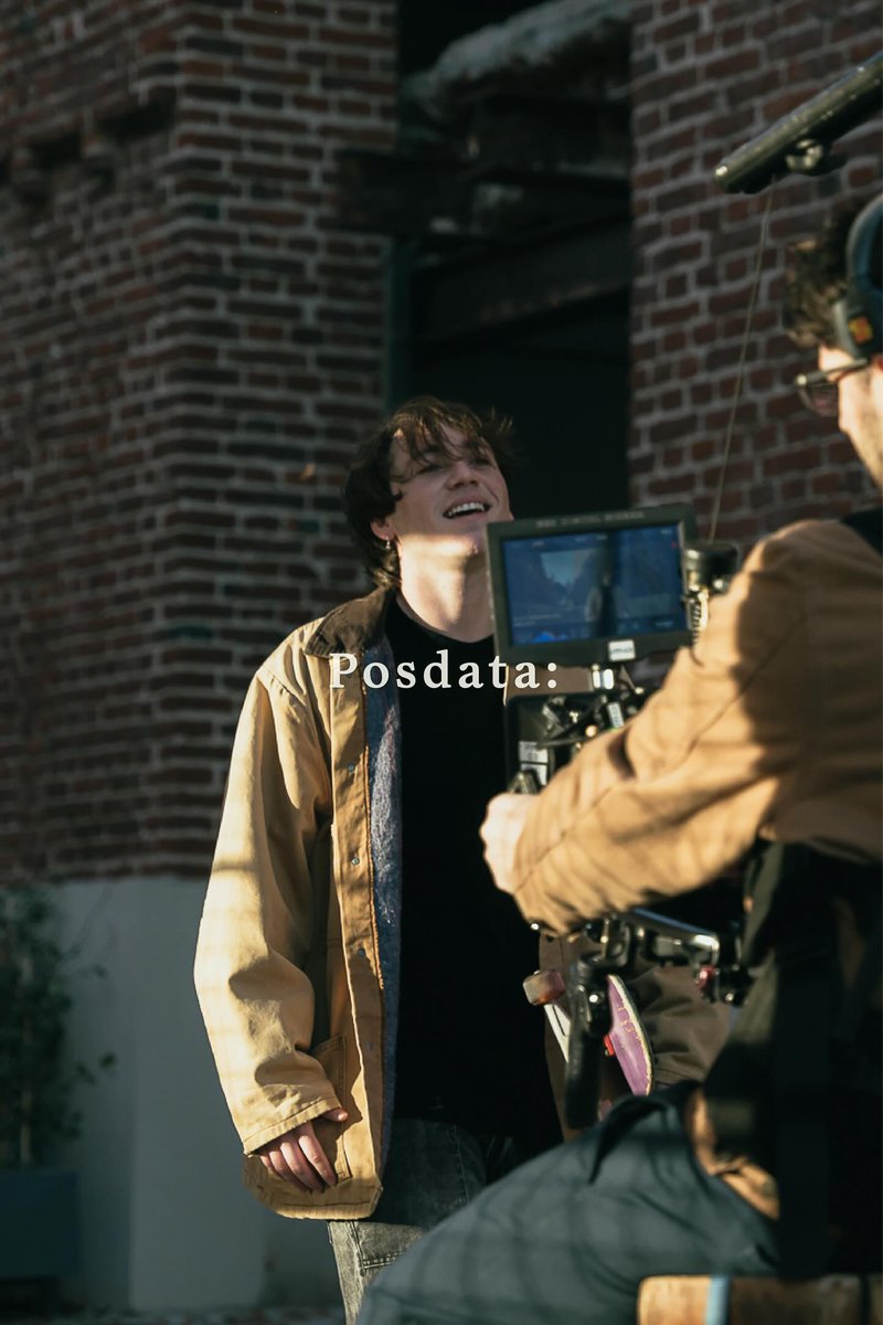 Nuevas fotos de @PauloLondra en el backstage de 'Posdata:' 📸