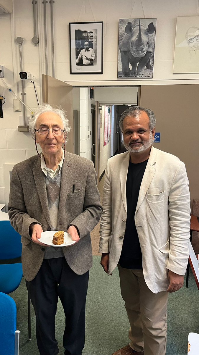 montu_saxena's tweet photo. Wonderful occasion in @DeptofPhysics today when a sculpture installation was unveiled in honour of Prof Brian Josephson (Noble Prize in Physics '73) known widely for the #JosephsonEffect, conceptualised and crated by scientist and sculptor @TenFleming and thank you Mike Payne! https://t.co/kmfZroXfpz