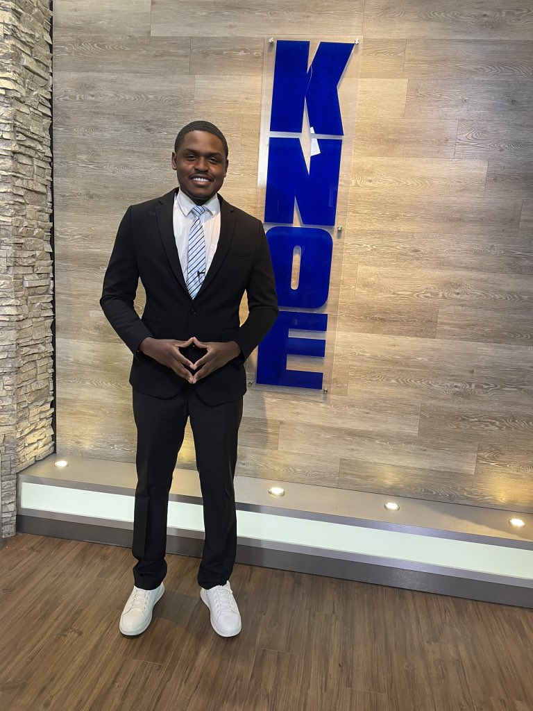 devanteeeee's tweet image. One year down at KNOE! Grateful for all of the support from viewers and colleagues. ❤️