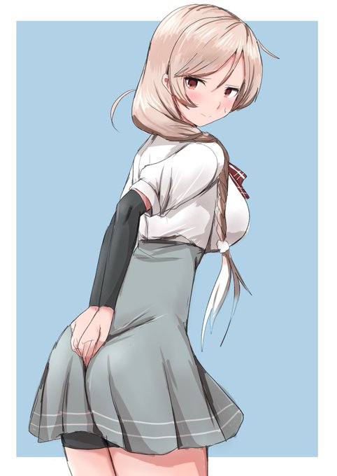 お題のスカートの上からお尻を押さえて大きいのを我慢する峯雲ちゃんです。 