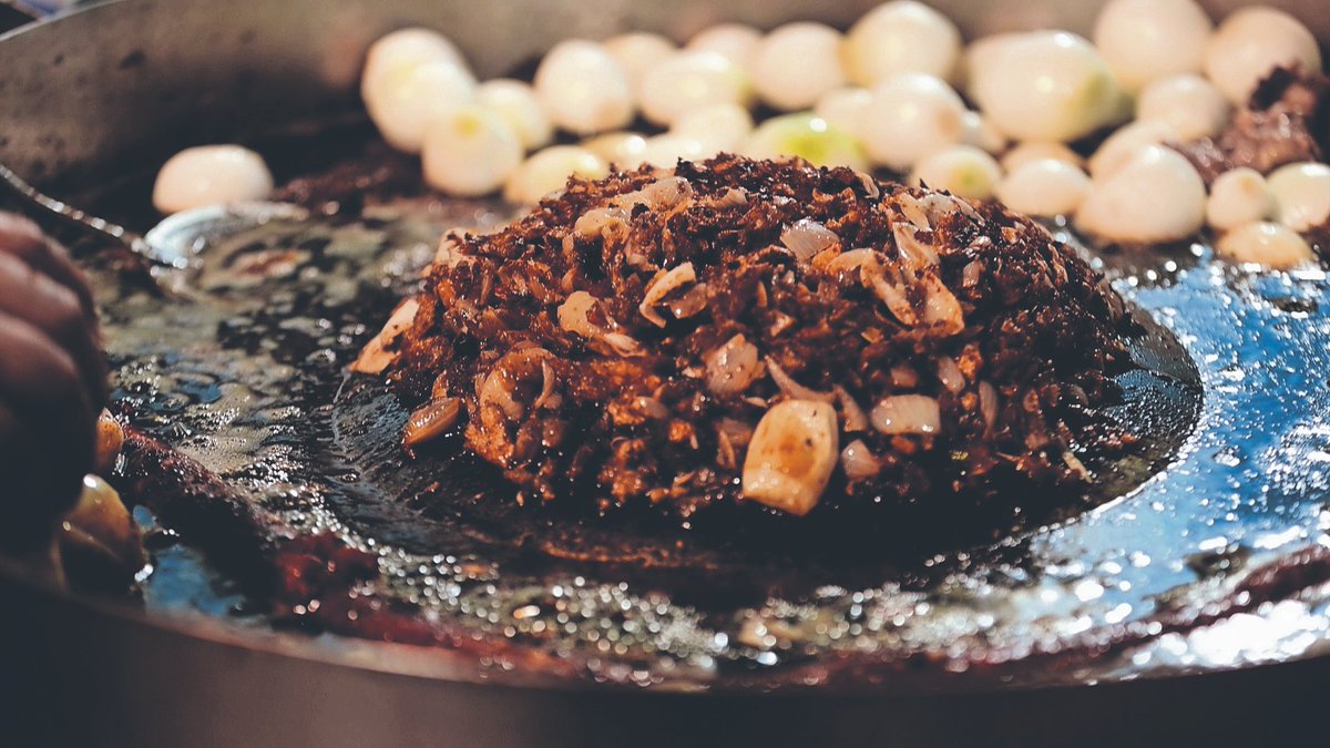 elgmx's tweet photo. 😋🍽️ Hoy en #LaBanquetera😋🍽️  ¡Éntrale a la cochinada! Tacos Beto deleita a los chilangos más arriesgados 👇 Toda la info y VIDEO en el link👇 https://t.co/xtC7d709Ib https://t.co/mJ3Al6wv7e
