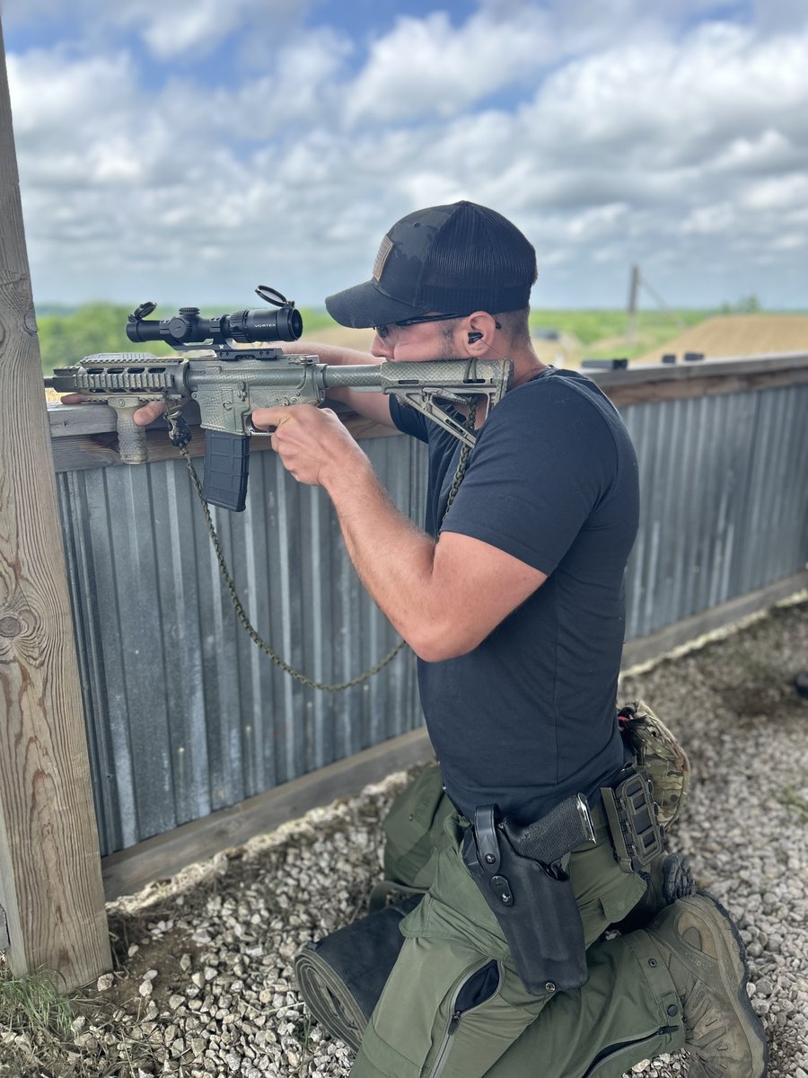 E3RFoundation's tweet photo. We had the great honor of having veterans at the E3 Ranch for our annual vet shooting event. There were lots of laughs &amp; fellowship. Thank you to everyone for your prayers and support of our events!

#opticsplanet #buckcommander #nontypical #firstlite #kyrptek #fortscottmunitions https://t.co/0oCWzkkLnN