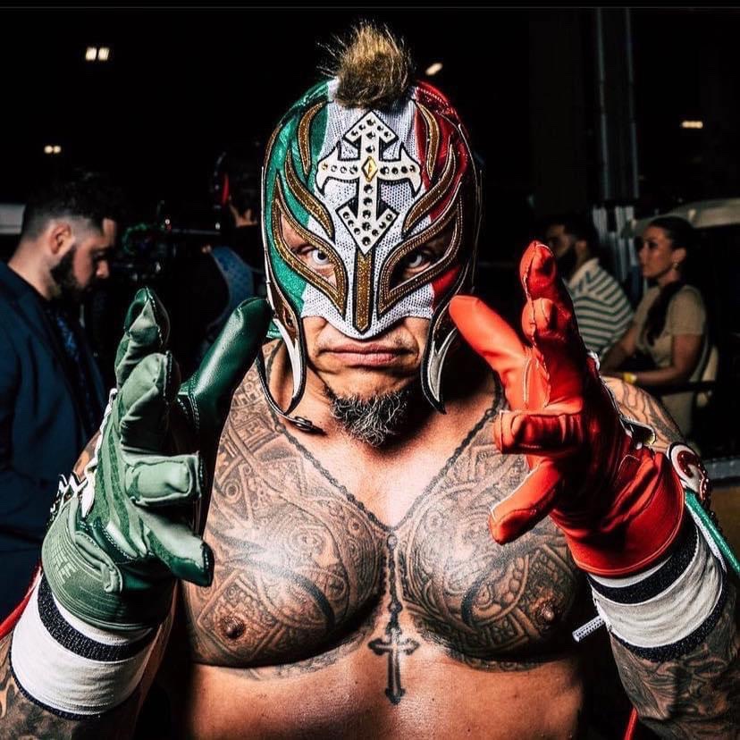 Rey Mysterio is hoping to see Mexico host a WWE PLE within the next few years 🇲🇽