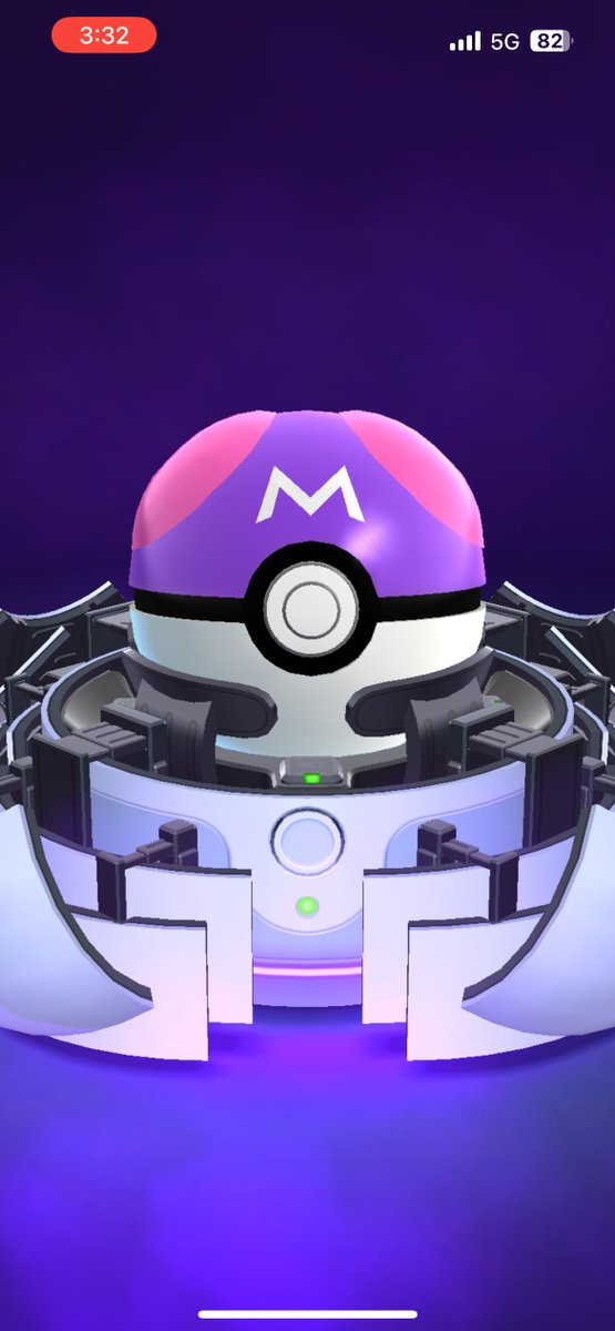 ksoildude9's tweet image. whether I use it for some kinda legendary or keeping it in my box is up for me
it is RARE that I see galarian birds 
#pokemongo #masterball