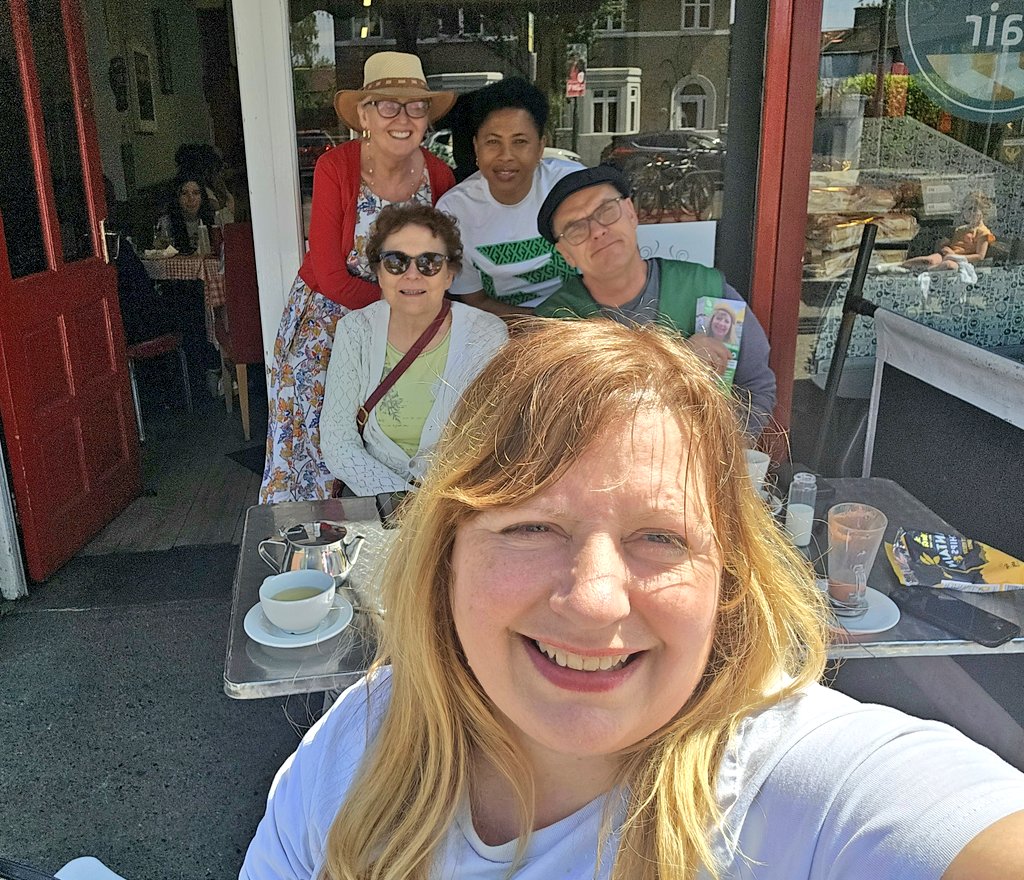 donna_cooney1's tweet image. Followed by a sunny canvas in #Philipsburgh #Drumcondra and coffees, teas in Scrumptious and letter updates to #Killester #LE24 
#Elections