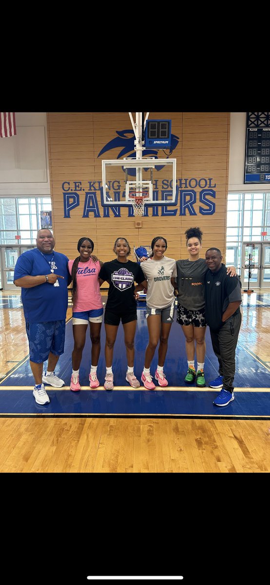 And you ask us what is our “y” Because these ladies are passing the torch and this freshmen wanted to learn from D1 players 🏀❤️🌪️⭐️☝️🙏👏👏. “Iron sharpens iron “ “if one cooks , we all eat”