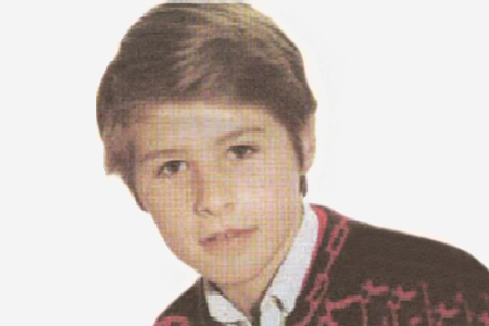 CCivicaCatalana's tweet photo. #TalDiaComoHoy de 1985 ETA mató a Alfredo en Pamplona. Tenía 13 años

Su asesina ya está en la calle. No ha cumplido ni un tercio de su condena

La madre: "lo más duro ha sido la salida de cárcel de la etarra, con gente esperando a la asesina de mi niño como si fuese una heroína" https://t.co/JAzzStKV3Z