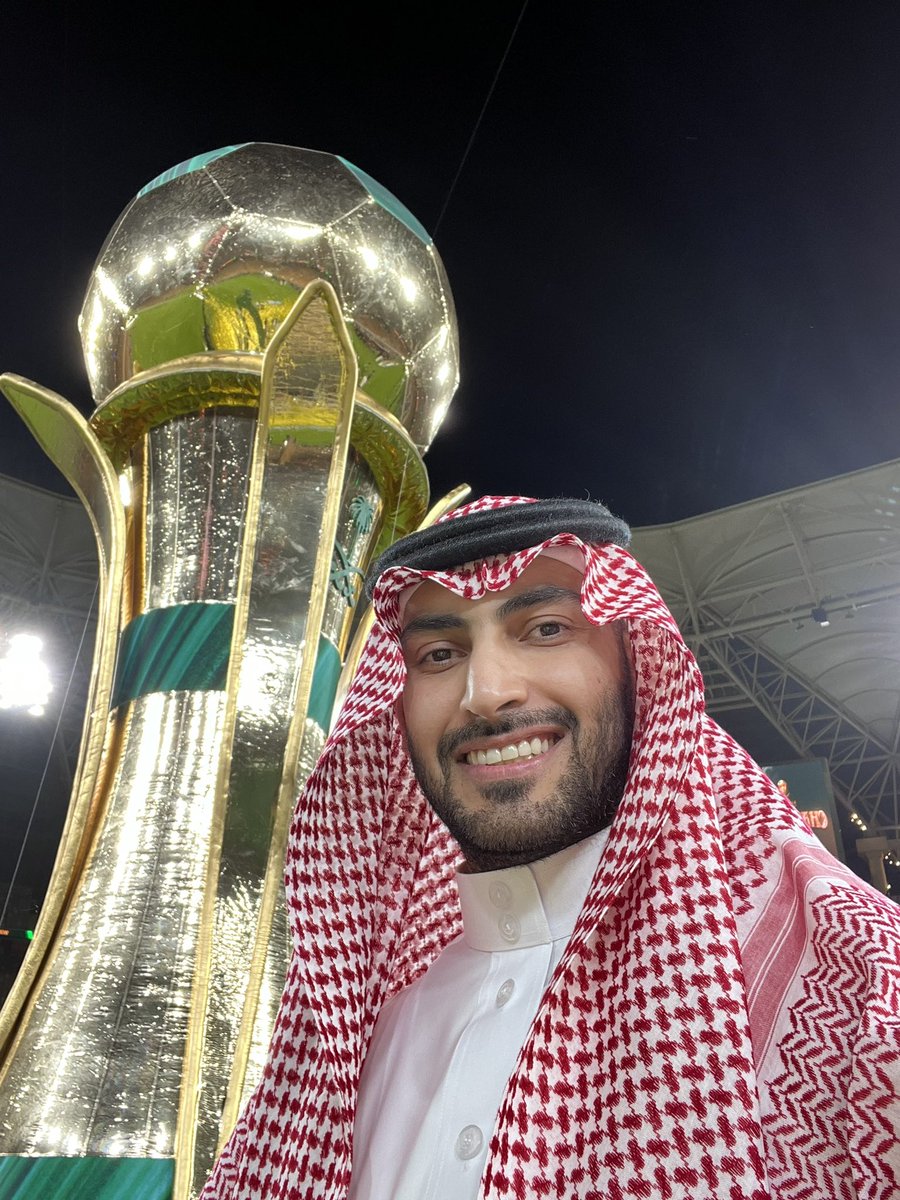 اللهم لك الحمد والفضل والشكر والمنة
موسم عظيم كان #الهلال في القمة كما هي عادته. 
الف مبروووك لكل الجماهير الهلالية 💙💙💙