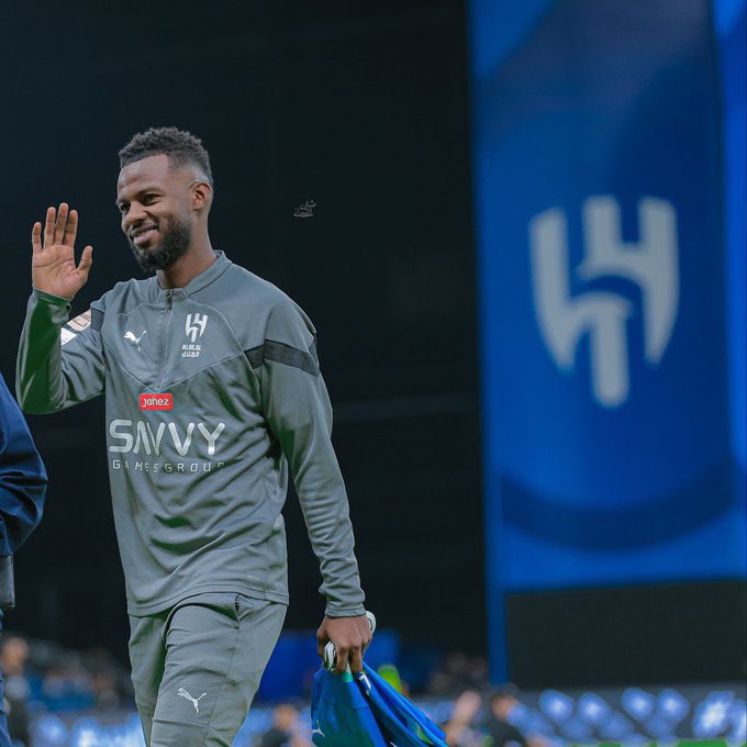 الهلال كسب مدافع عظيم جدًا، بعد تصرف البليهي الساذج وكأن تمبكتي قال "انا لها اليوم" قدم ملحمة كروية عظيمة جدًا تاريخي يا حسان تمبكتي 💙💙💙💙💙💙💙