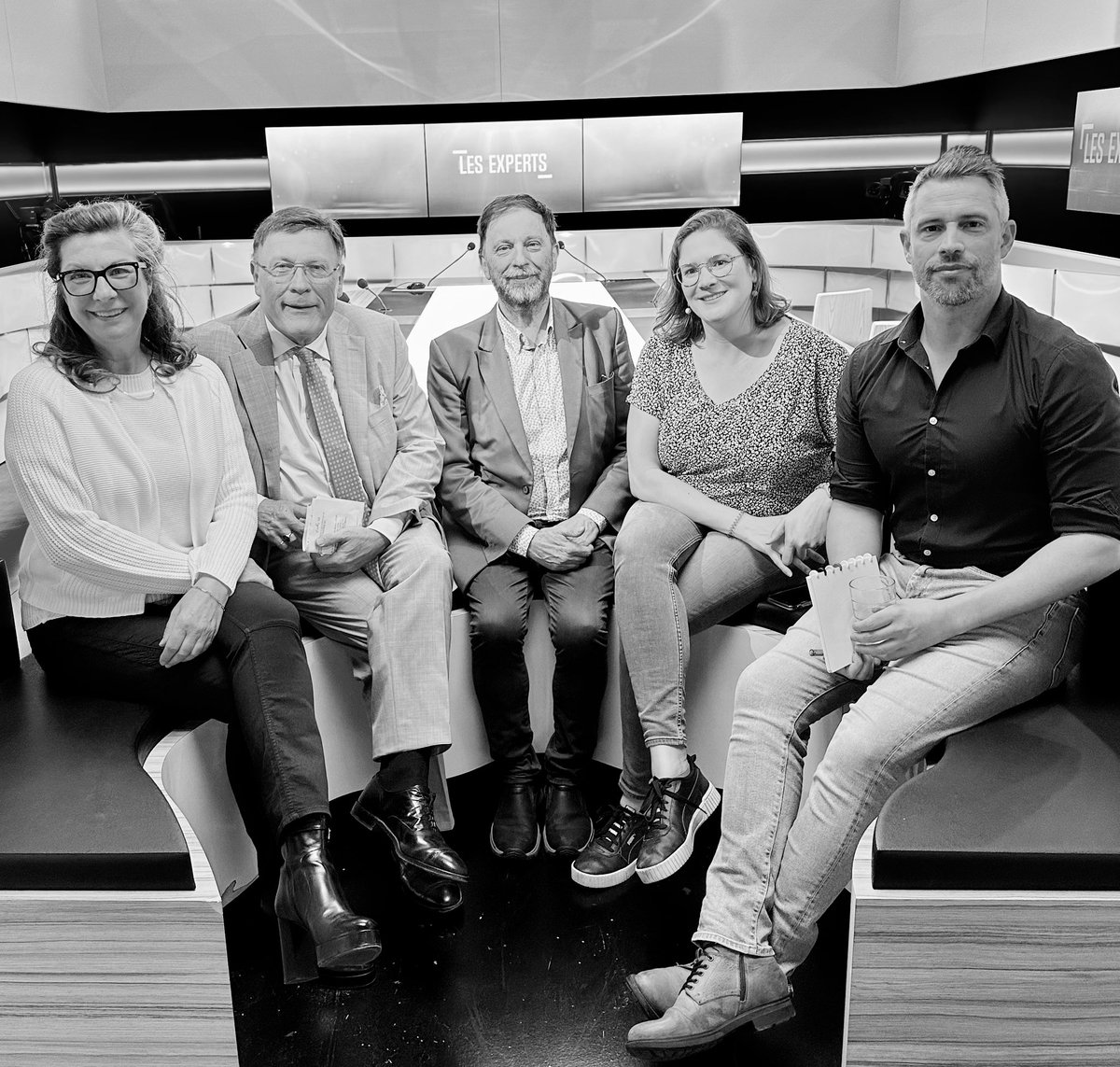 jjdeleeuw (@jjdeleeuw) on Twitter photo Les experts experts feront un bilan de campagne à 8 jours des élections . 12h <a href="/BX1Officiel/">BX1Officiel</a> Avec <a href="/grikos/">pascal vrebos</a> <a href="/SylvieLausberg/">Lausberg Sylvie</a> <a href="/zariaurore/">Aurore Peignois</a> . On parlera <a href="/MR_officiel/">MR</a> <a href="/LesEngages_BXL/">Les Engagés.be - Bruxelles</a> mais aussi #gaza #sondages #ivg #blanco Les experts experts feront un bilan de campagne à 8 jours des élections . 12h <a href="/BX1Officiel/">BX1Officiel</a> Avec <a href="/grikos/">pascal vrebos</a> <a href="/SylvieLausberg/">Lausberg Sylvie</a> <a href="/zariaurore/">Aurore Peignois</a> . On parlera <a href="/MR_officiel/">MR</a> <a href="/LesEngages_BXL/">Les Engagés.be - Bruxelles</a> mais aussi #gaza #sondages #ivg #blanco