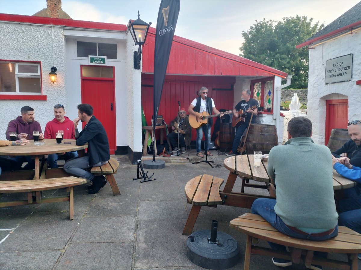 Stoners (Stone Resistance) gigging in The Thatch, Ballyshannon earlier at the Rory Gallagher festival.

#MightyCrack