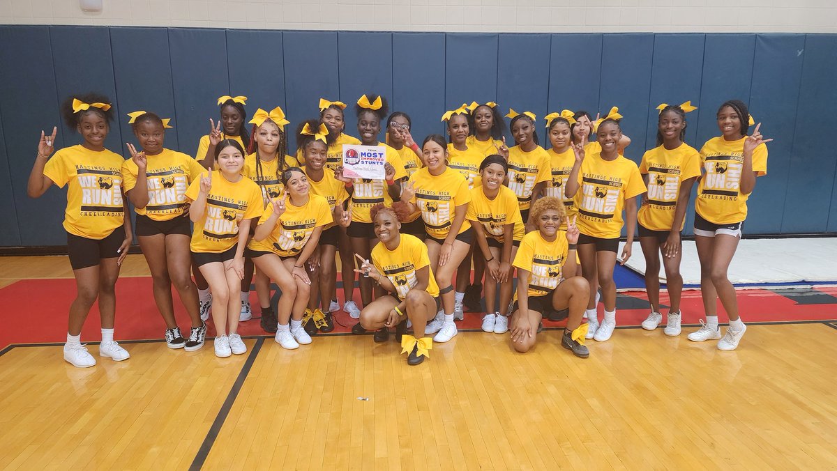 Enrichment Camp Done ✔️ 🙌🏾  Up next summer practice then cheer camp! Time to continue the work ladies!  Go Bears! #TheNewEra 💛💪🏾 <a href="/AliefHastingsHS/">Alief Hastings HS🐾</a> <a href="/HNGCBears/">Hastings Ninth Grade Center</a>