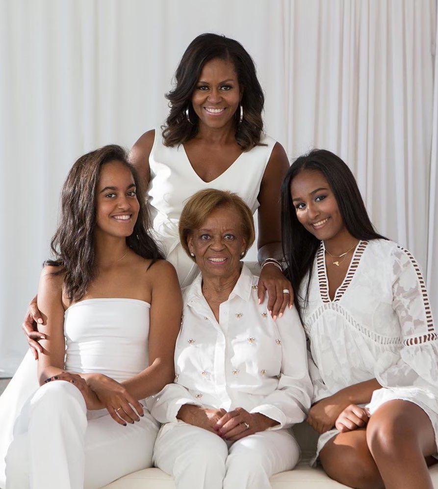 RIP Forever First Grandma Marian Robinson who died today at 86. She was the first presidential in-law to live in the White House in generations. 🙏🏾