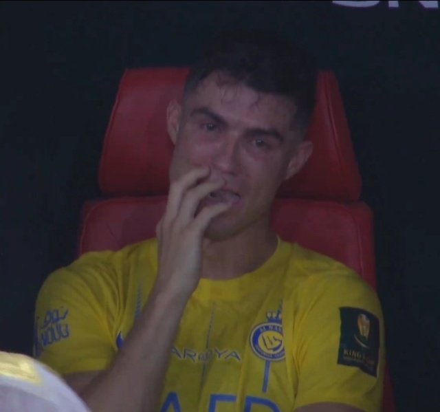 هاردلك يا اسطورة .. مثلت نادي صعوبة تحقيق البطولات معه لا تقل عن صعوبة تحقيقك لكاس العالم مع البرتغال .. وربما تفوقها صعوبة .. في البرتغال تخذلك العناصر .. ولكن هنا شخصية نادي عمره اكثر من ستين عام ويملك في خزينته ٢٦ بطولة فقط ..!