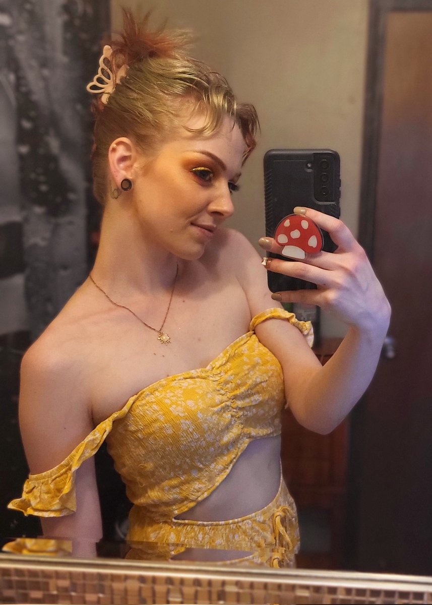 purebredmugs's tweet photo. ✨️ It's sundress season 🌻 

#sundress #sundresses #womenswear #women #cute #yellow #mushrooms #summer #clawclip #clawclips #butterfly #butterflies #mua #makeup https://t.co/jveUrUN0SL