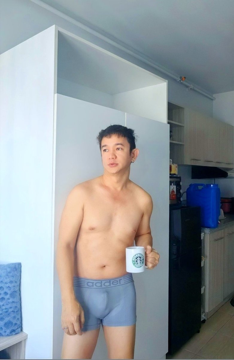 Prinz14327's tweet photo. Nakapagkape na ba ang lahat?
Kape morning..tara mainit na kape sa umaga tayo ☕☕☕
#Saturdaymode #restday #weeekend #homeboy https://t.co/0dquRxehJh